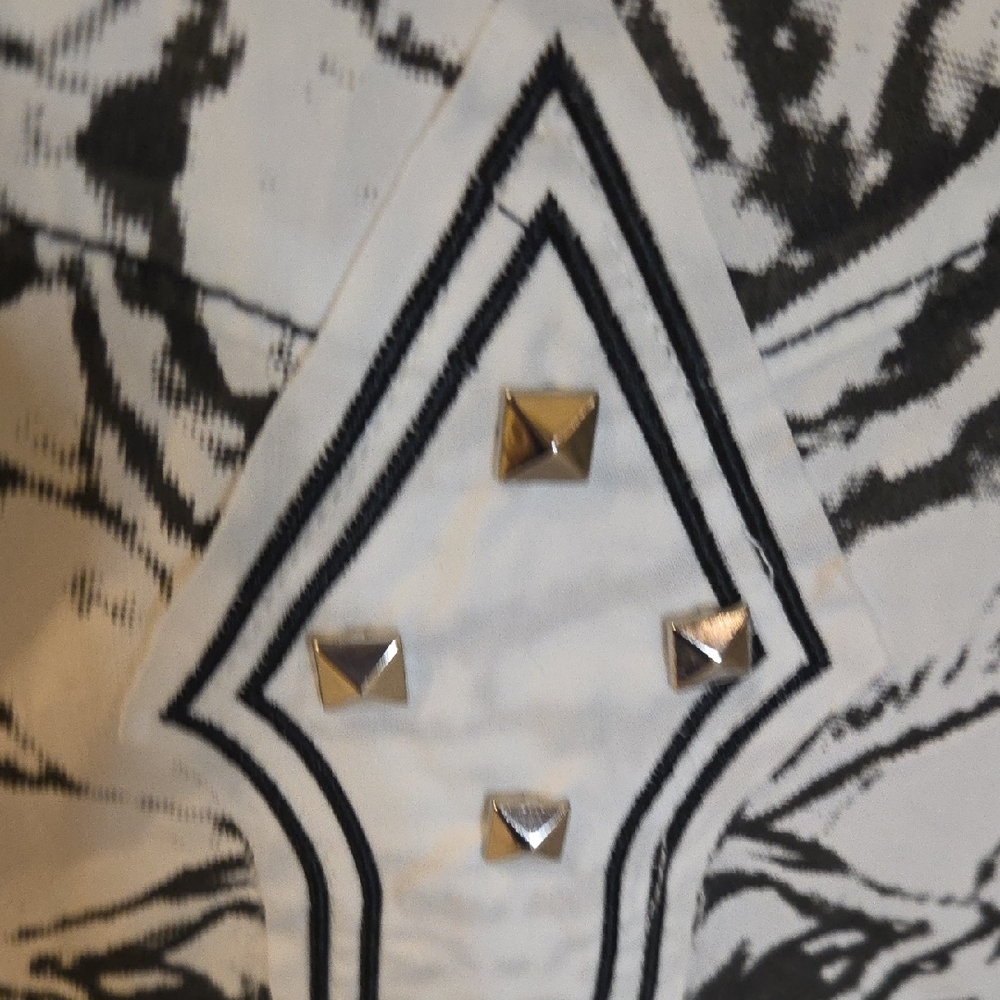 PAVI Men's White Shirt with Black Print/Embroidery/Studs Size Large NWT Western - Picture 7 of 11